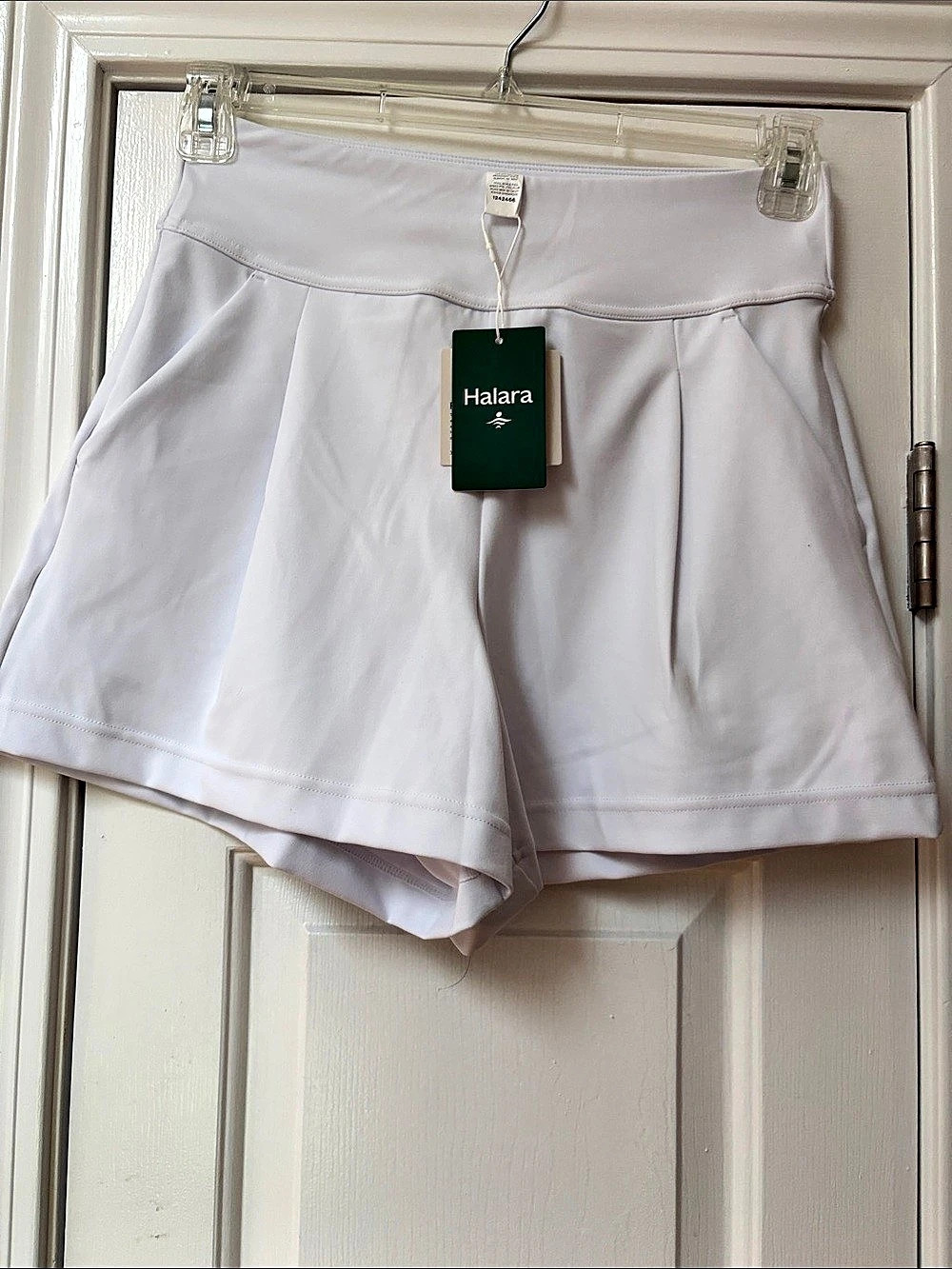 Halara day stretch High Waist White Shorts NWT